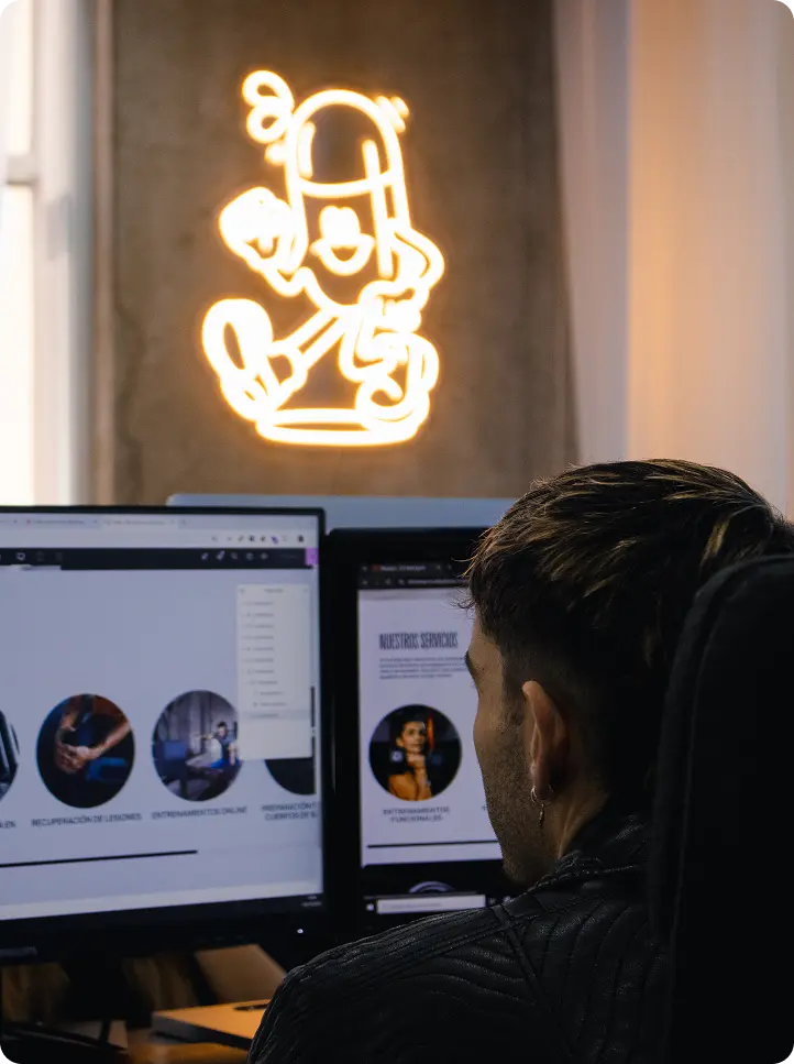 Agencia de naming en Abarán - Equipo Chillypills creando nombres de marca